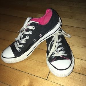 Black Converse